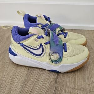 Nike Team Hustle D11 SE Mid Luminous Green Ultramarine  Big Kids Youth Size 2